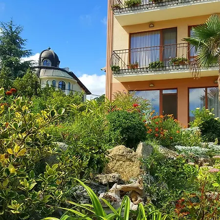 Family Vega 3* Sankt Konstantin & Helena