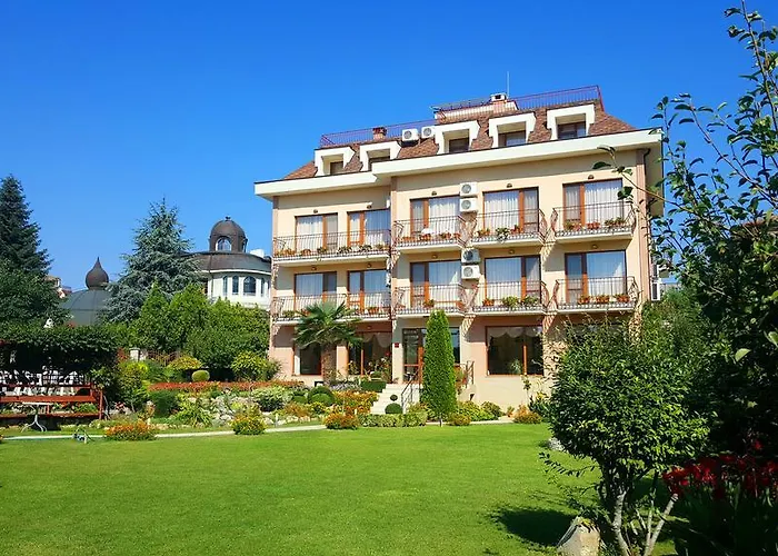 Отель Family Vega