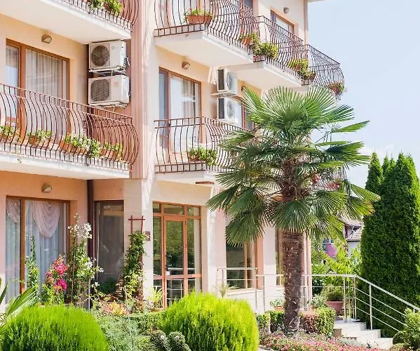 Family Vega Святые Константин и Елена