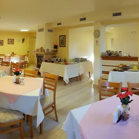 Family Vega 3*